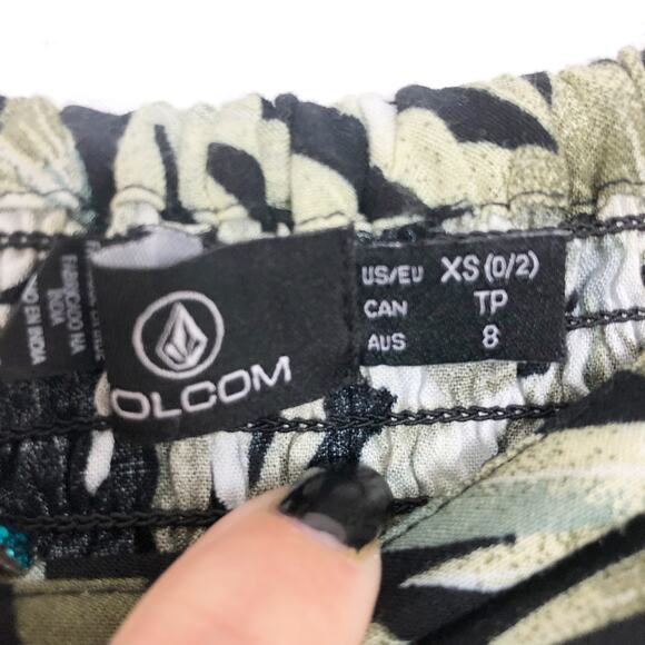 Volcom Womens Coco Pants XS Green Black Leaf Print Belt High Rise Pull On NWOT - Picture 11 of 14